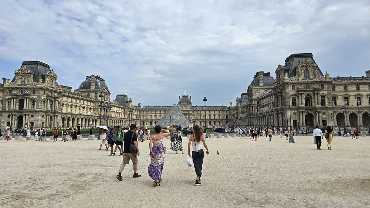루브르 박물관