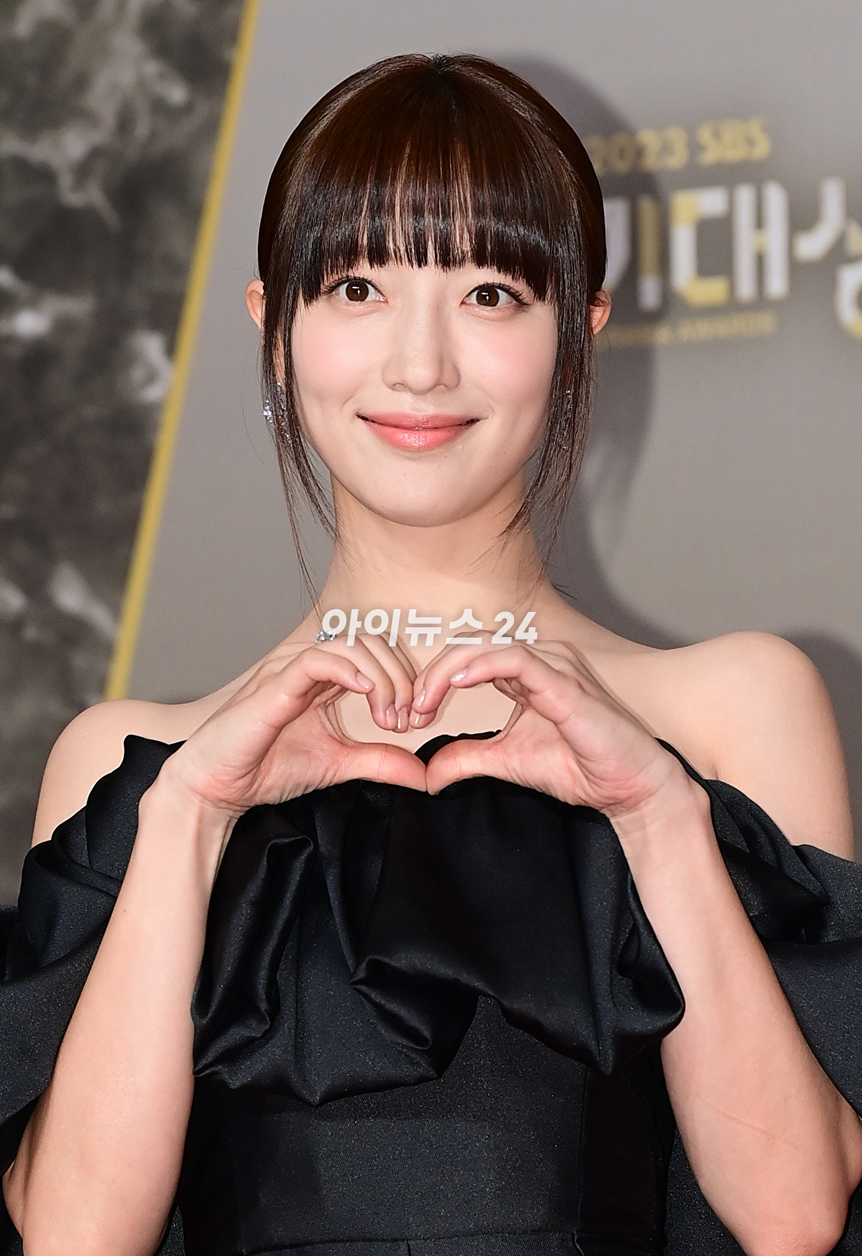 배우 표예진이 29일 오후 서울 마포구 상암동 프리즘타워에서 열린 2023 SBS 연기대상 시상식에 참석하고 있다. [사진=정소희 기자]