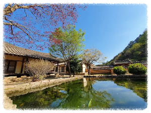  문경새재 오픈세트장은 조선 시대의 거리