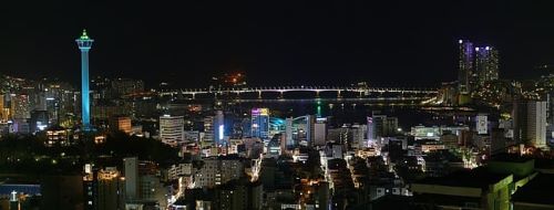 용두산에서 바라본 부산의 야경