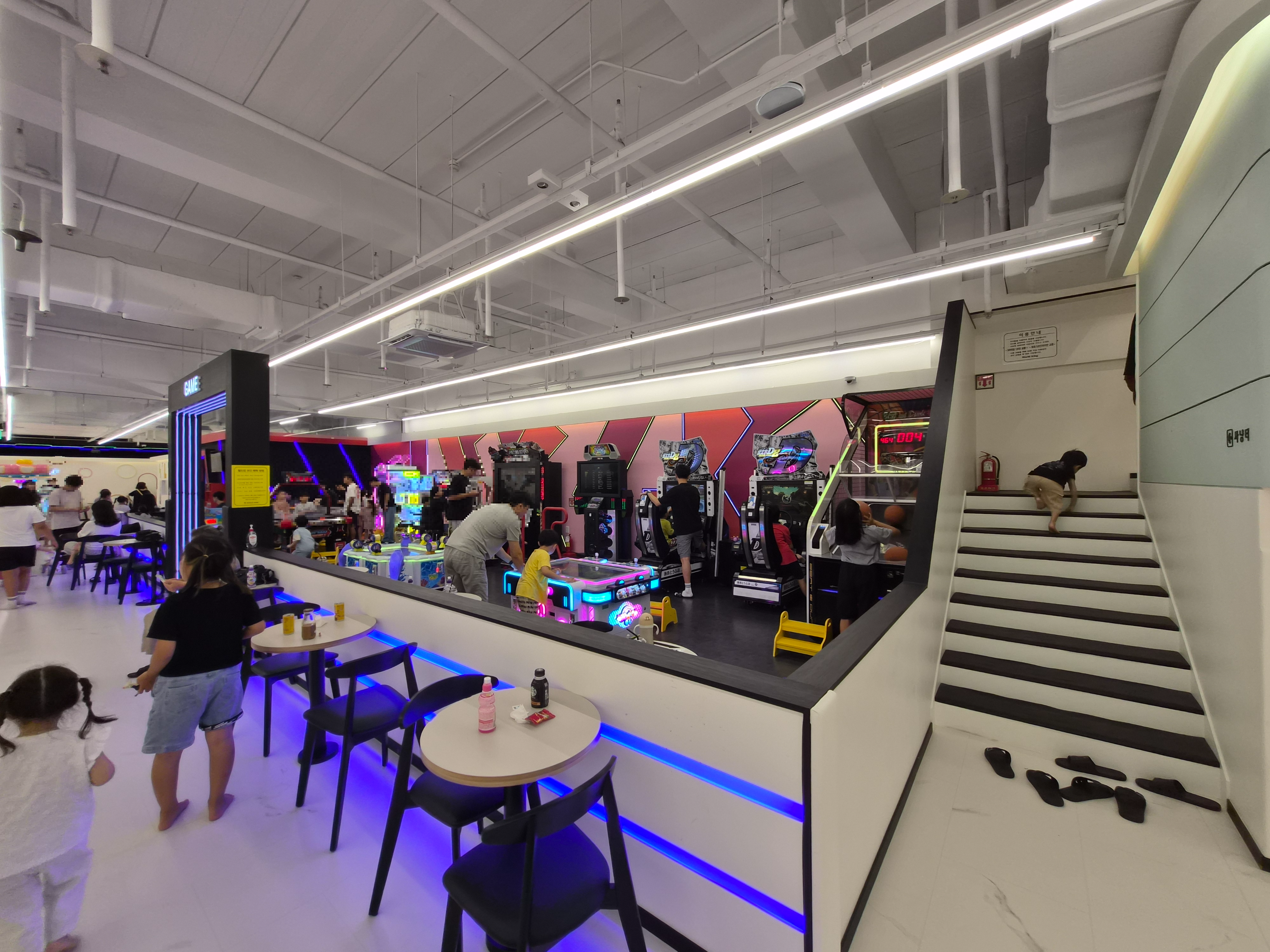 월드킹-김해점-게임존