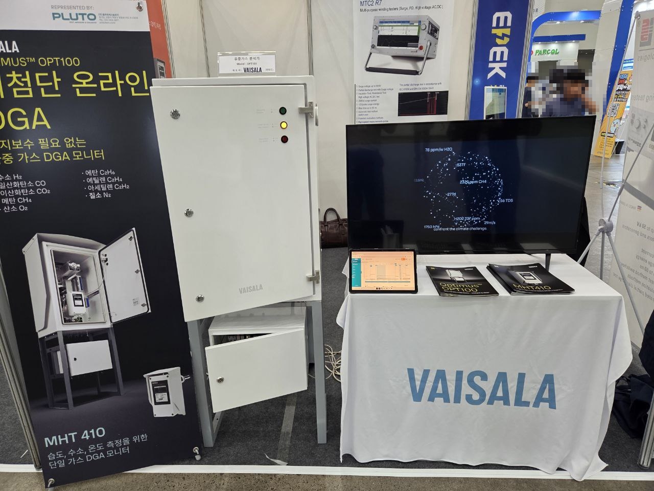 온라인 DGA, Vaisala OPT100 과 태블릿으로 데이터 확인