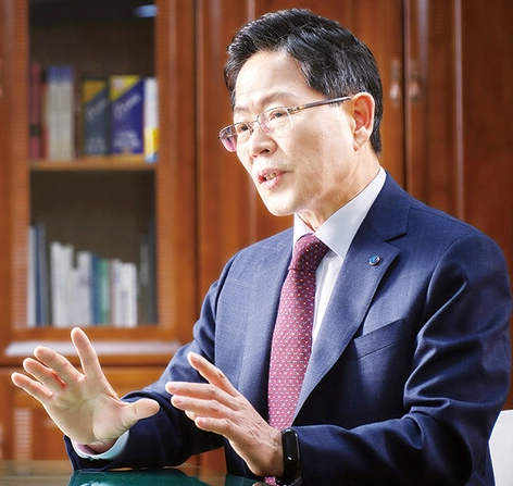 동거녀 해외출장 가스기술공사 조용돈 사장 해임 이유