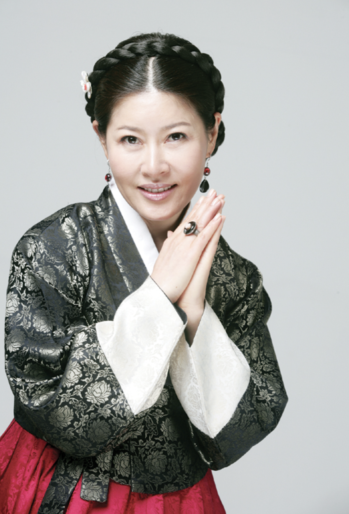 유지나 불교