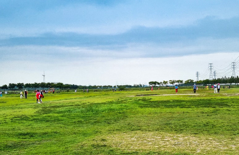 바다 가까이 위치한 대부도 파크골프장
