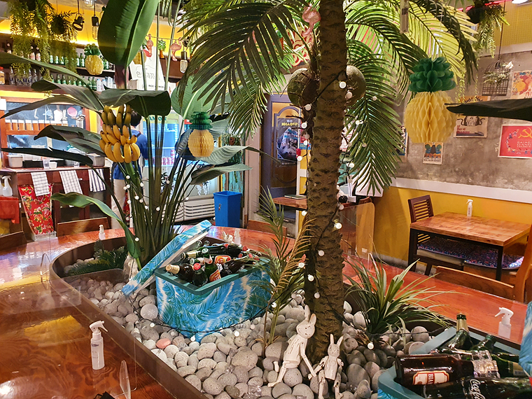 안녕-베트남-야자수-모형