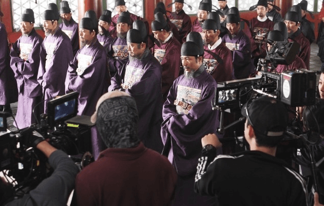 진짜를 대신한 가짜1