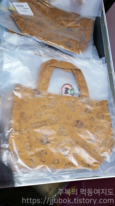 별의-커비-30주년-팝업-스토어-판매-굿즈-가방