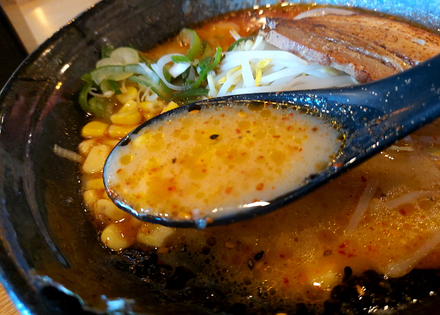 돈코츠미소라멘