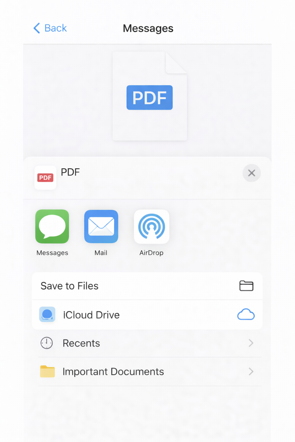 아이폰 메시지 앱에서 PDF 첨부파일을 선택한 뒤 파일에 저장 옵션으로 iCloud Drive에 옮기는 화면 설명 이미지