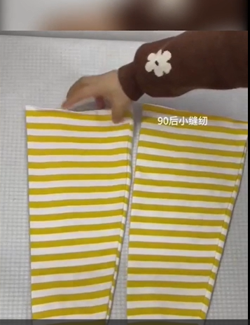 안 입는 스웨터 소매의 기적! 5분 완성 &amp;#39;폼폼이 비니(털모자)&amp;#39; 0원 리폼 비법