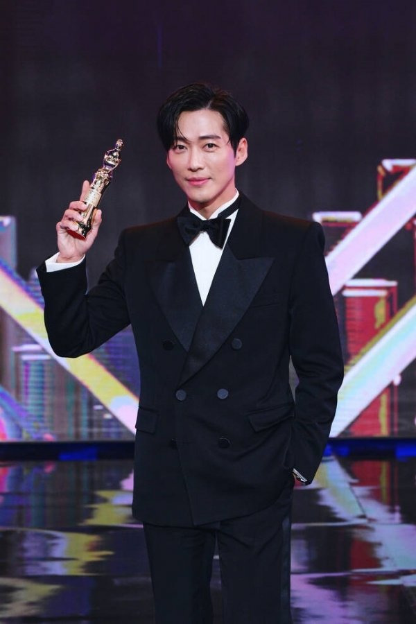 남궁민 – 몰입의 신 내공 연기, 장르를 압도하는 존재감, 악역마저 매력으로 만드는 배우