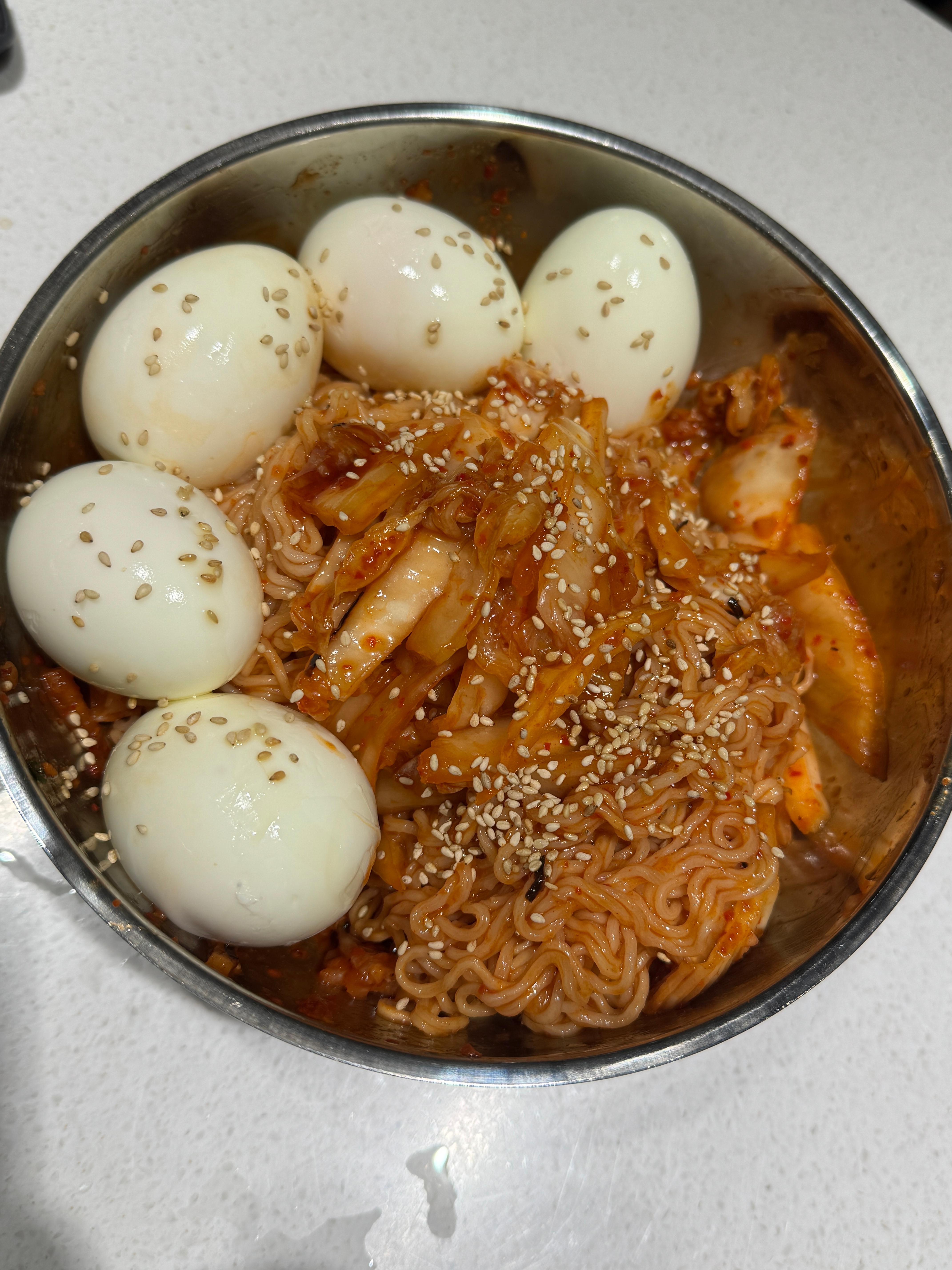 제로슈가 비빔면 삶은달결추가