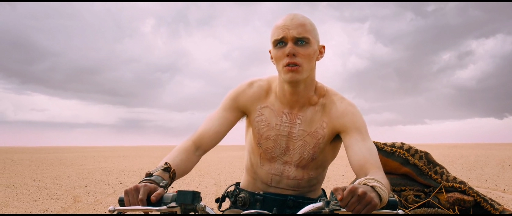 눅스(니콜라스 홀트)