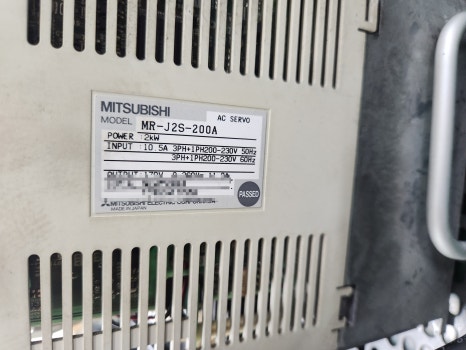 미쓰비시(MITSUBISHI) 서보드라이버 MR-J2S-200A 에러코드 E9 수리 전