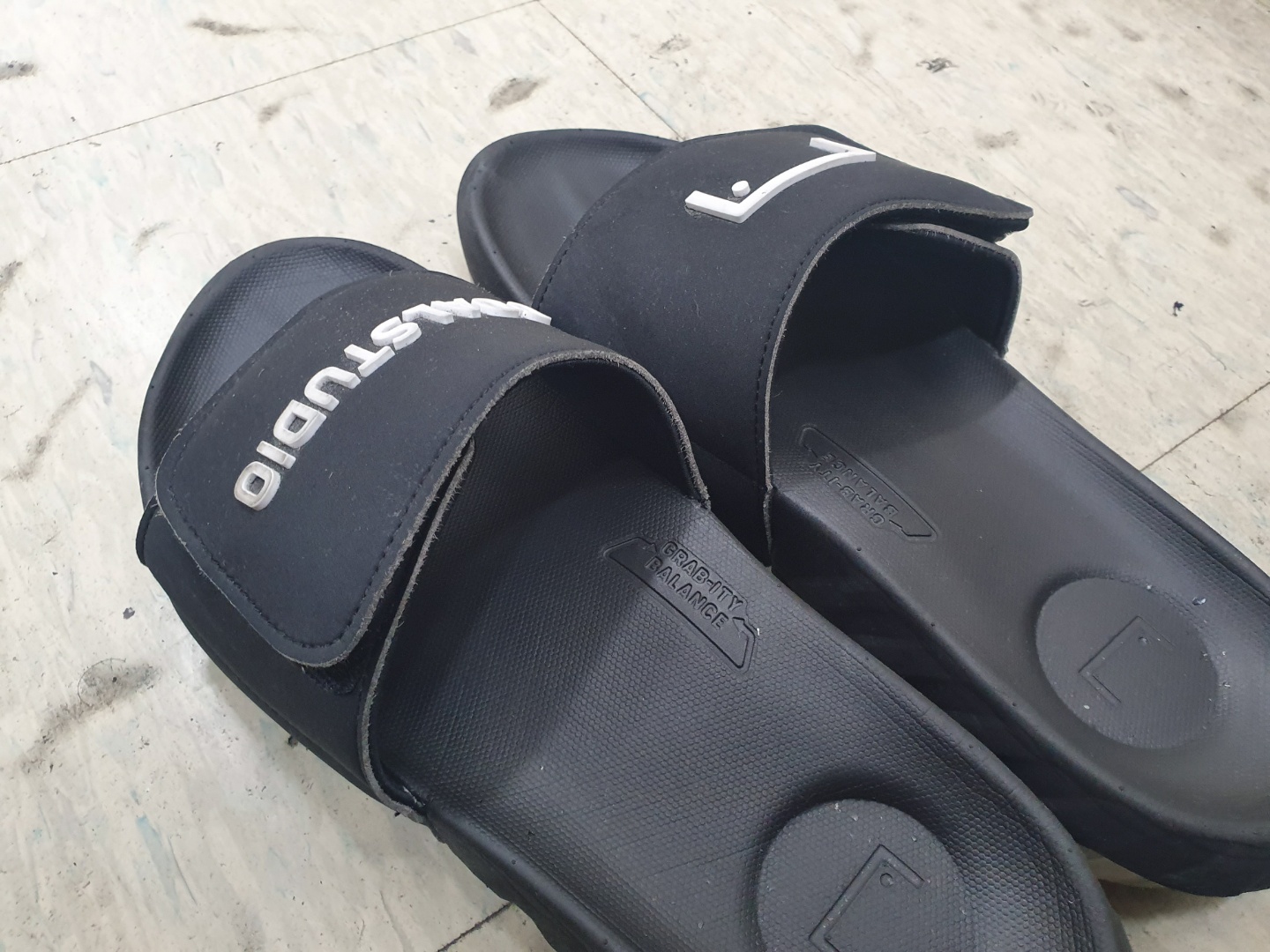 골스튜디오 슬리퍼 힐컵_1