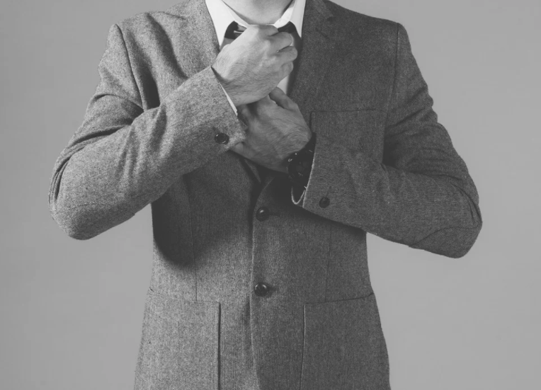 회색 옷 꿈해몽