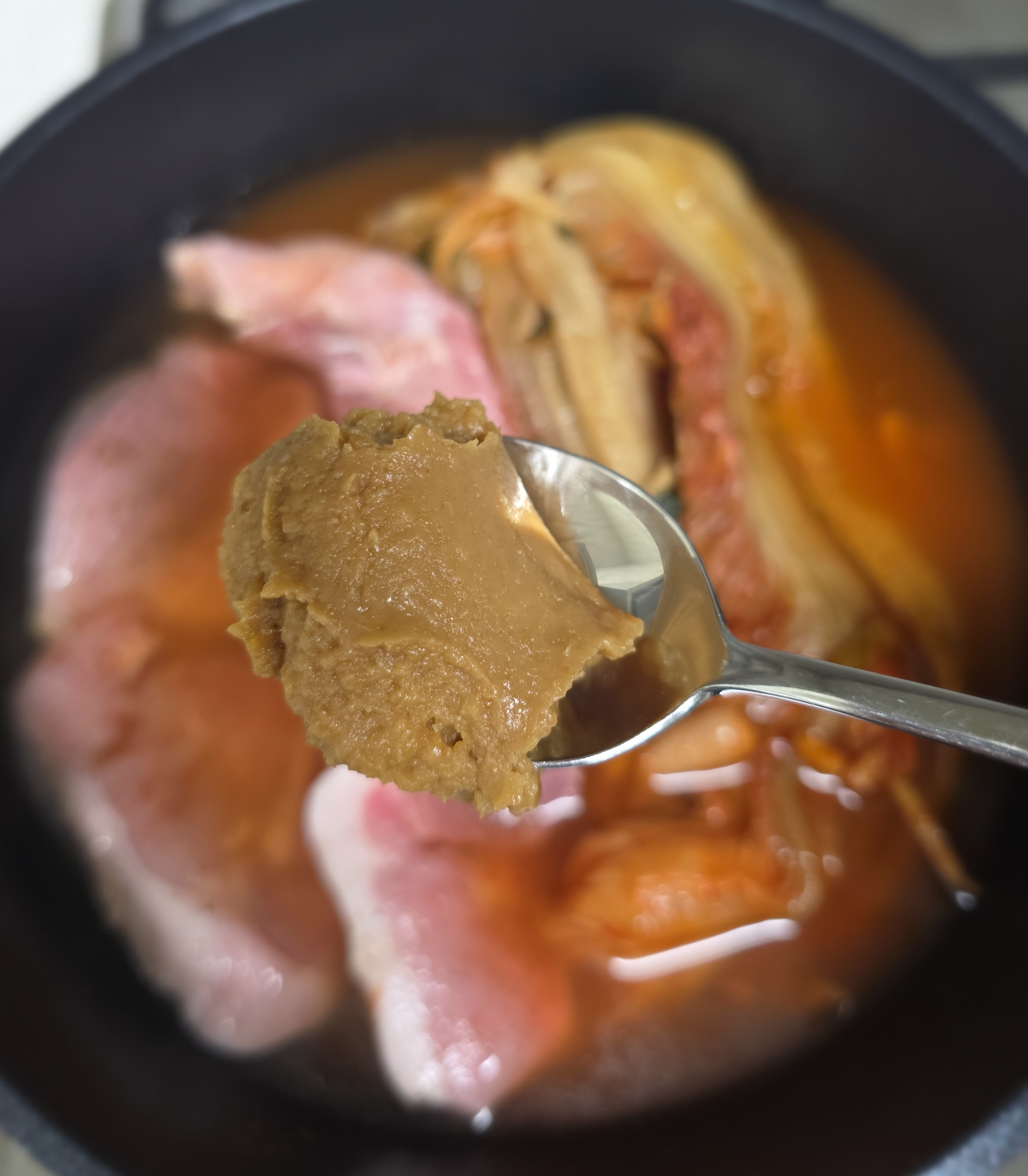 고추장-대신-된장을-넣어요.