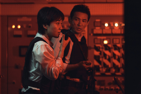 영화-크로스-염정아-황정민-스틸컷