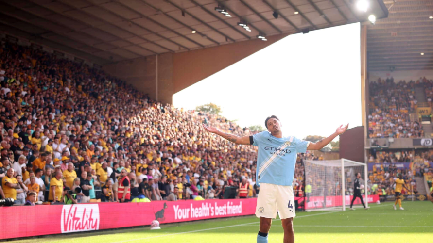 특유의 골 세리머니 중인 티야니 라인더르스