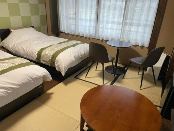 Sansotanaka Interior
산소타나카 내부