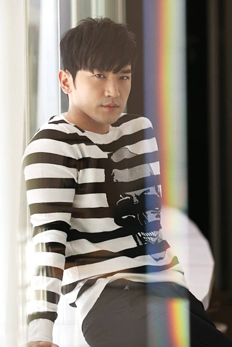 가수-이민우