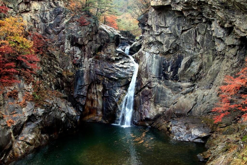 철원 삼부연폭포