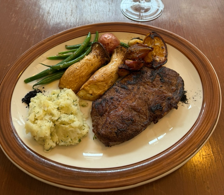 스테이크 플레이팅