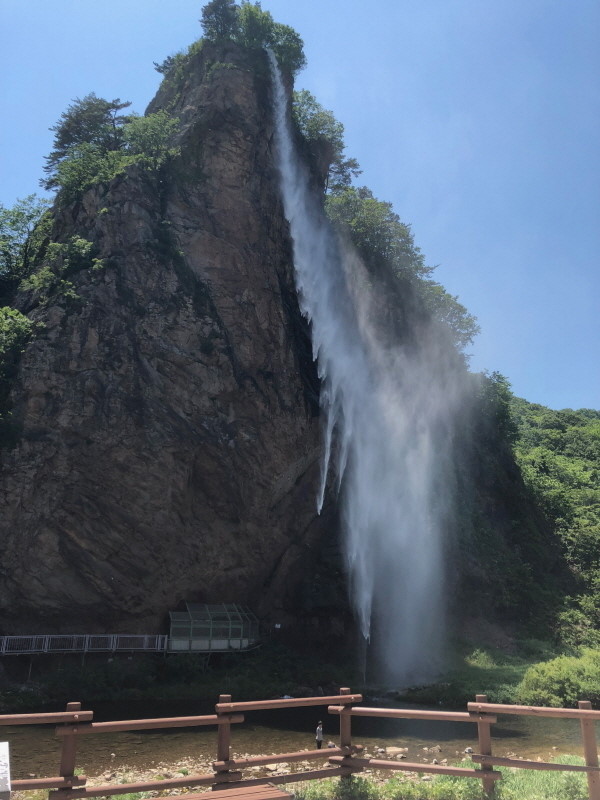 마에바위폭포