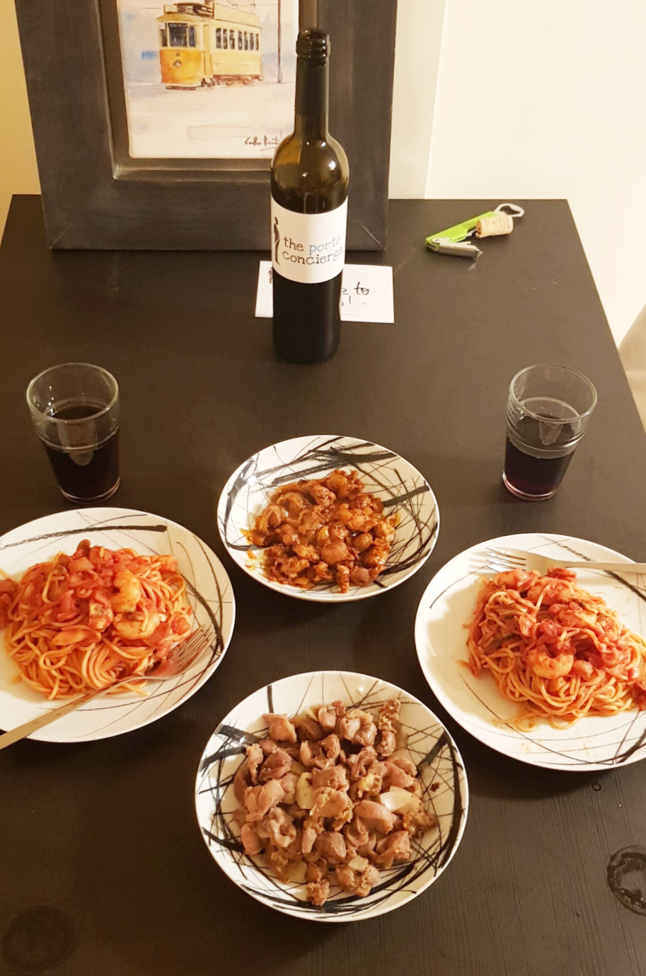 닭똥집볶음, 토마토스파게티, 와인