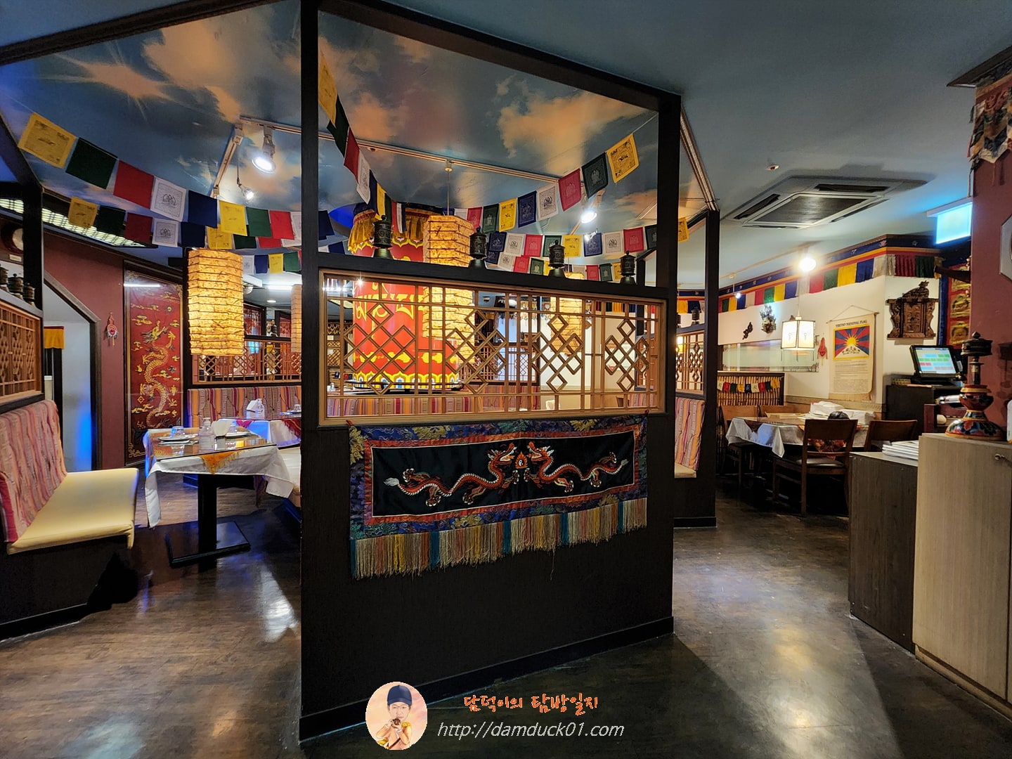 포탈라레스토랑 실내