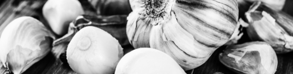 마늘 보관법: 서늘하고 어두운 곳