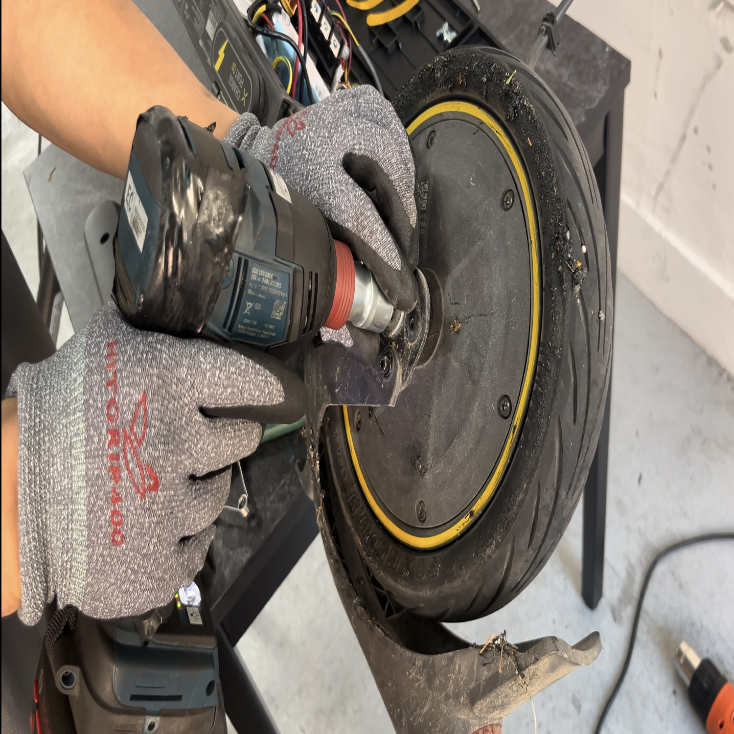 전동킥보드 수리: 나인봇 맥스 G2 AS-타이어 펑크 교체, 세그웨이 SEGWAY NINEBOT MAX, 수원 화성 동탄 광교 용인 안양 안산 오산 분당 군포