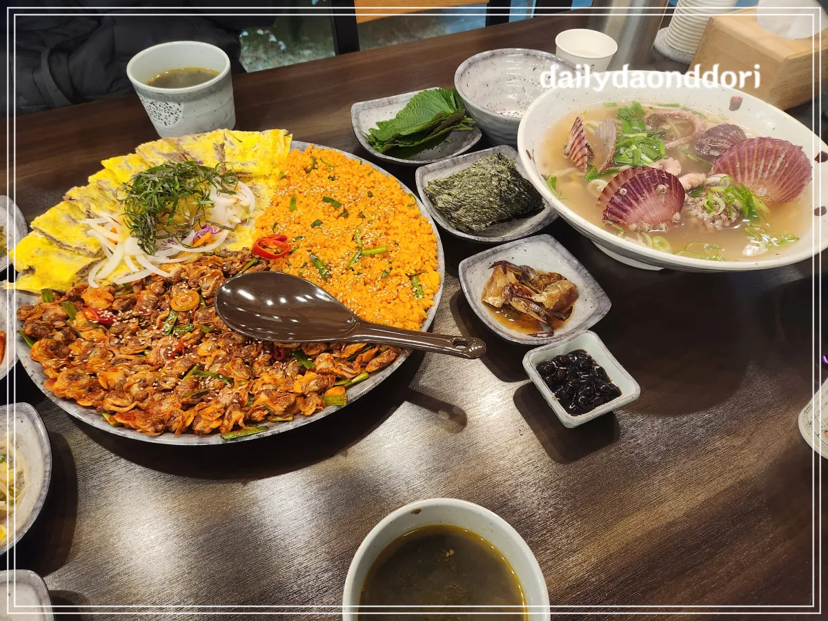 꼬막-육전-대판과-왕-해물-칼국수