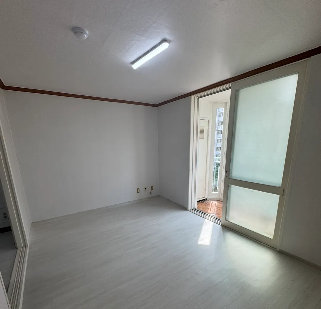 부동산-월세-계약-주의사항-우선변제권-확정일자-안방에-불이-켜져-있음