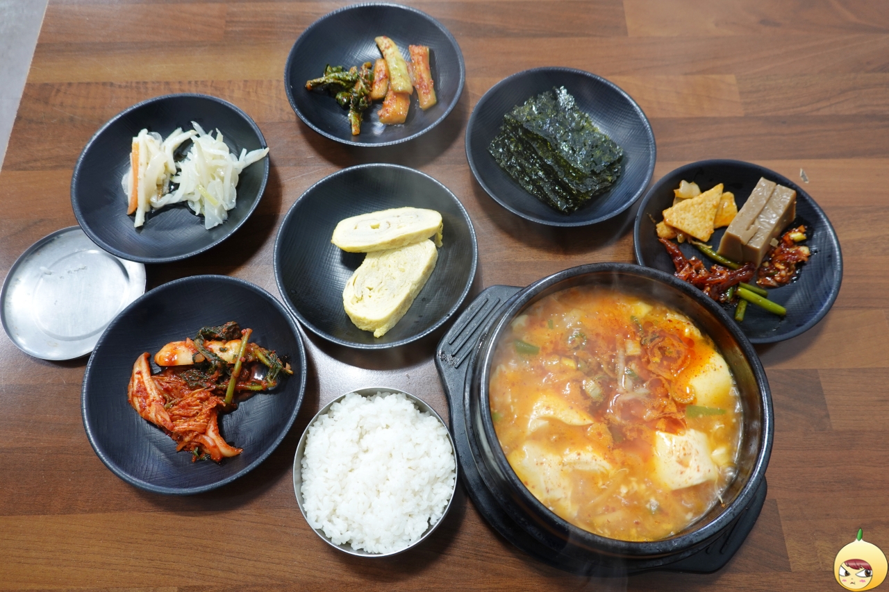 순두부찌개 백반