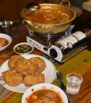 생생정보 신영 할매 고추장찌개와 고기전 맛집 함지박