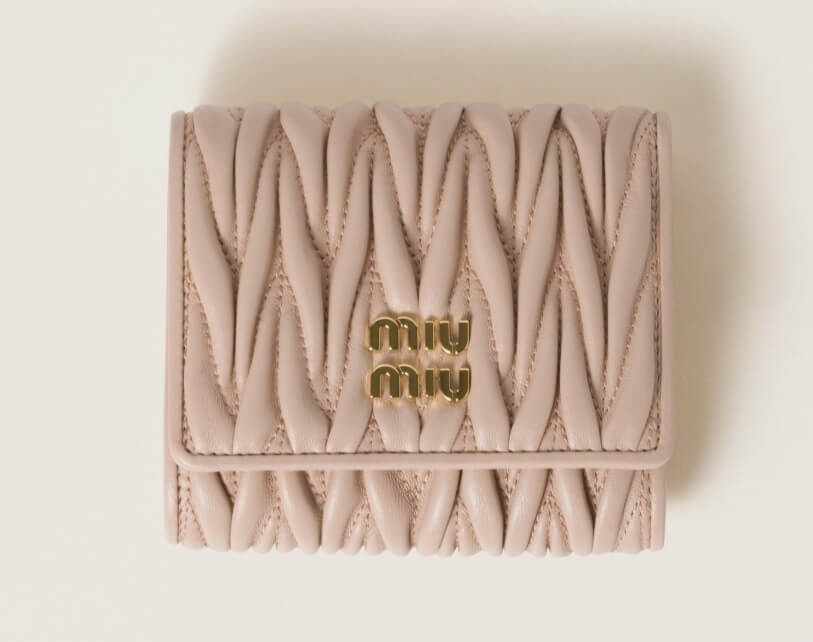 미우미우 miu miu 스몰 마테라쎄