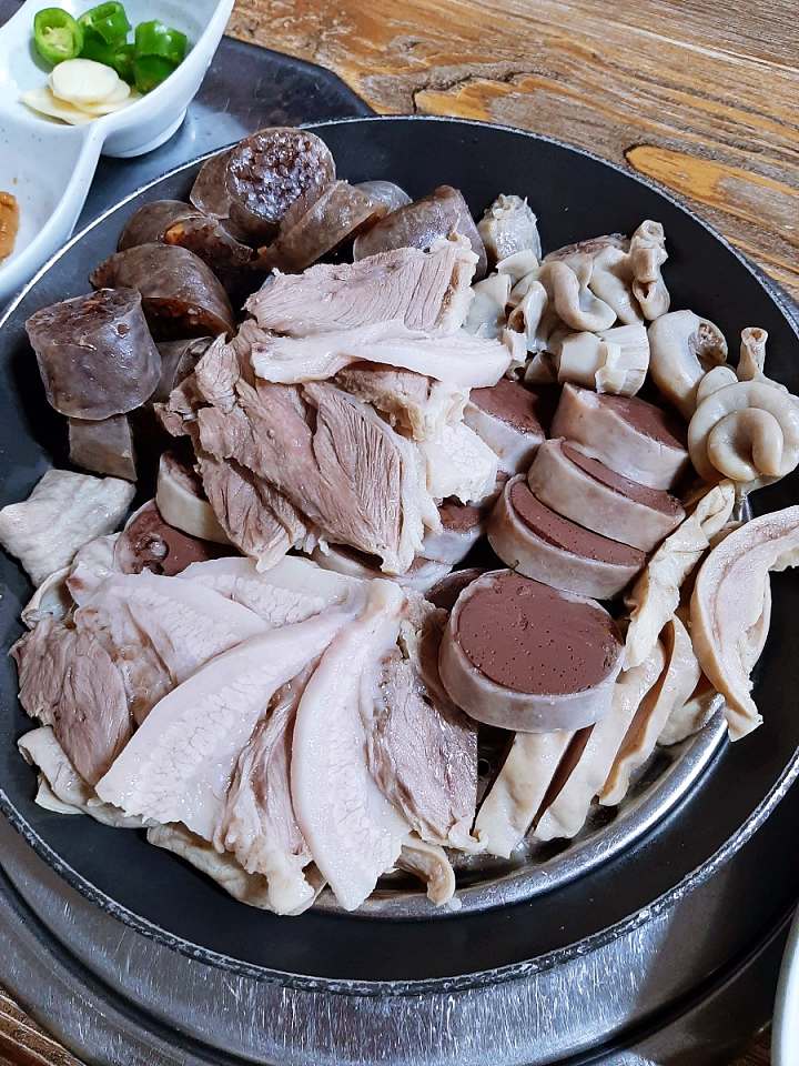 거창 가게 돼지 순대 피순대 섞어 내장 국밥 택시맛객들의 수다 맛집 추천
