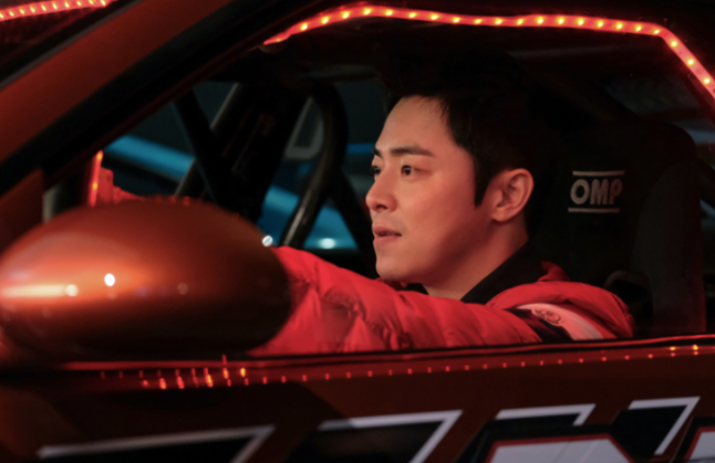 운전대를 잡은 정재철