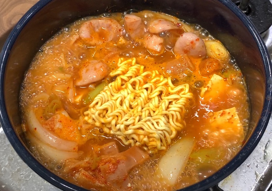 부대찌개