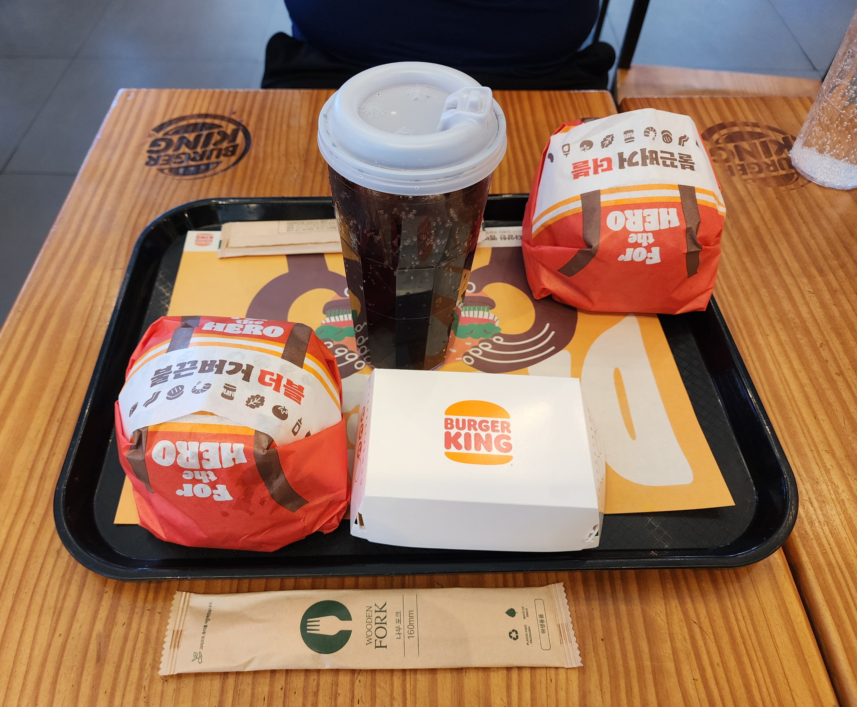 버거킹신메뉴_핫토마토모짜볼