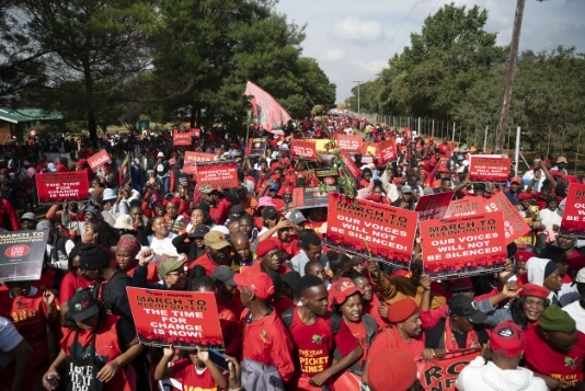 남아공 극우정당들의 거센 시위