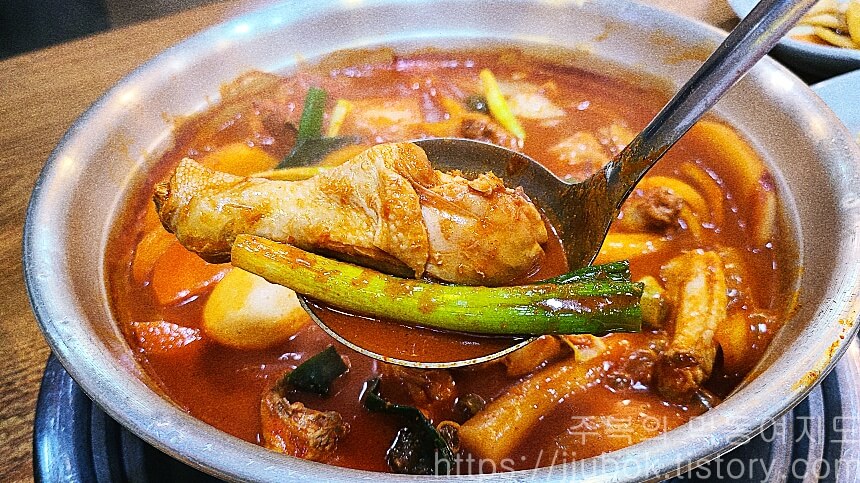 개성옛닭-닭볶음탕-닭고기-맛