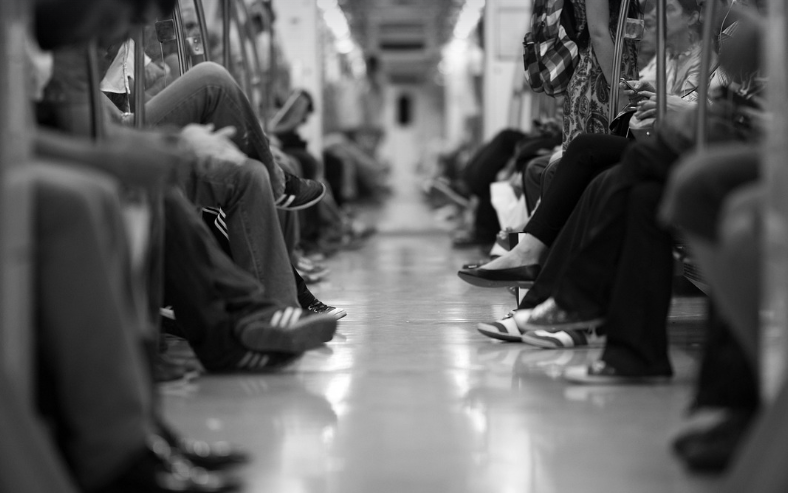 지하철 안 사진