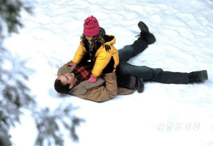 눈밭을 뒹구는 잭과 딸