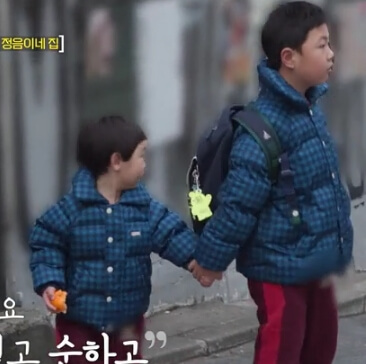 솔로라서황정음패딩