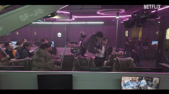 넷플릭스 광장 시즌2 공개일,넷플릭스 드라마 기대작,광장 시즌1 줄거리,시즌2 배우 출연 정보,광장 시즌2 출시일,넷플릭스 추천작