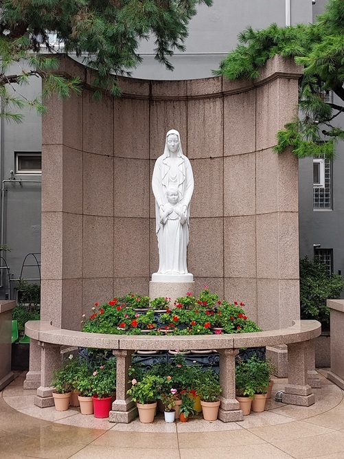 둔촌동성당 성모동산