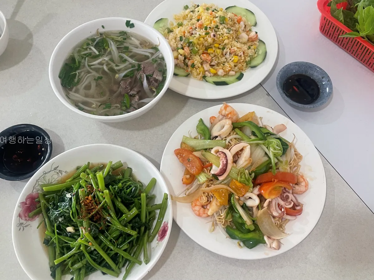 만족스러운-나트랑-판랑-사막투어-현지인-추천-아침에-가기좋은-식당